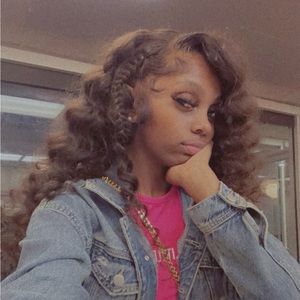 Meet your Posher, Haley